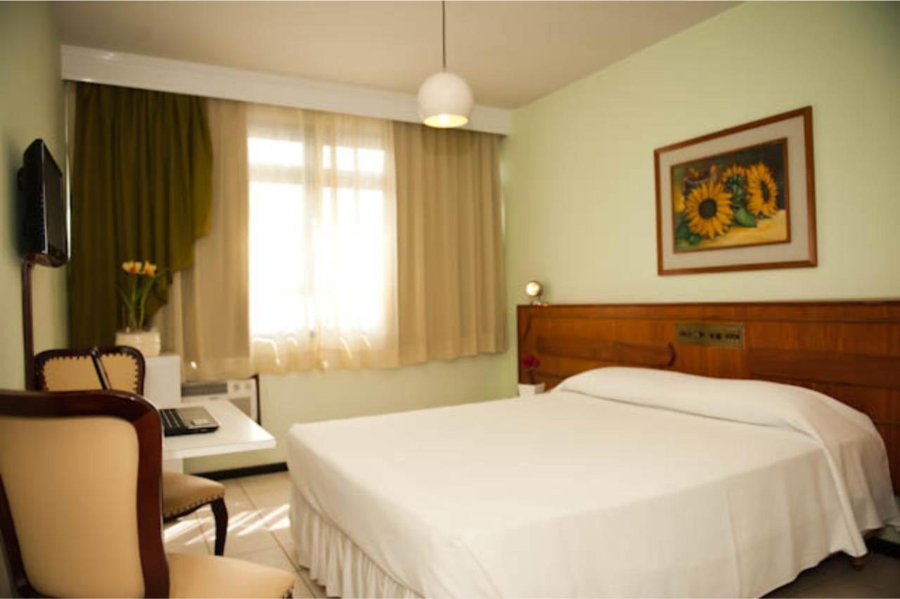 Imperador Turismo Hotel Piçarras エクステリア 写真